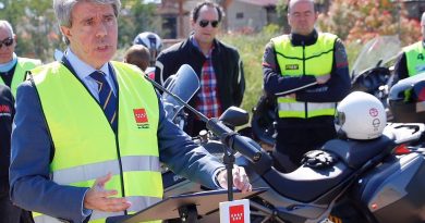 Angel Garrido se compromete con la seguridad vial de los motoristas