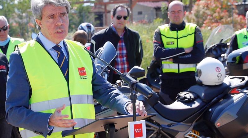 Angel Garrido se compromete con la seguridad vial de los motoristas