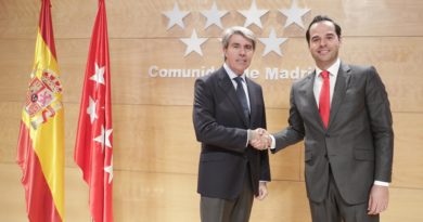 Garrido, en la presentación del acuerdo con Ciudadanos para los presupuestos de 2019. Foto: D. Sinova