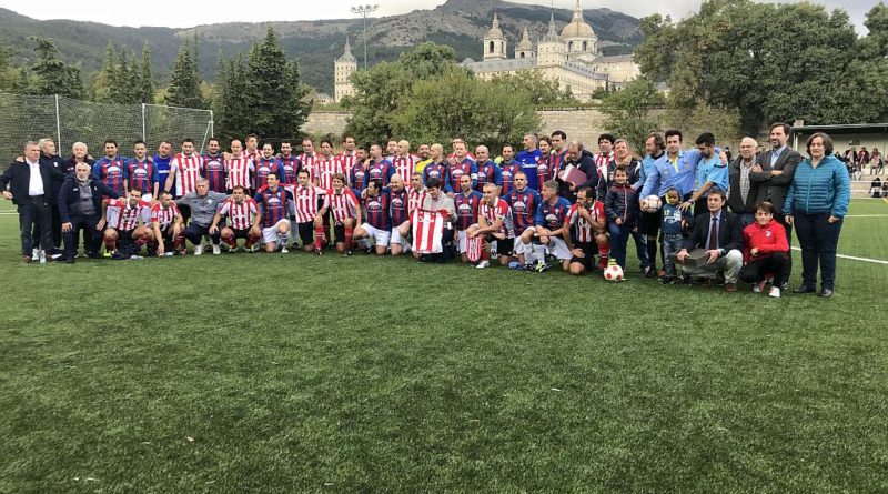 Veteranos de la UD San Lorenzo y Athletic Club de Bilbao.