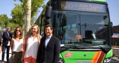 La consejera en funciones de Transportes, Vivienda e Infraestructuras, Rosalía Gonzalo, visitó ayer Las Rozas.