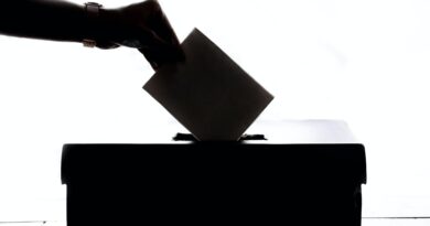 EDITORIAL. ELECCIONES EL 4-M EDITORIAL. ELECCIONES EL 4-M