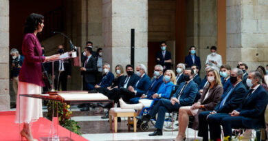 La presidenta de la Comunidad de Madrid, Isabel Díaz Ayuso, ha presidido hoy la toma de posesión de los nueve consejeros que conforman su nuevo Gobierno en la XII Legislatura La presidenta de la Comunidad de Madrid, Isabel Díaz Ayuso, ha presidido hoy la toma de posesión de los nueve consejeros que conforman su nuevo Gobierno en la XII Legislatura