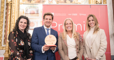 <strong>Las Rozas Innova, recibe el premio como “Institución Relevante para la Internacionalización de la Empresa Madrileña”</strong> <strong>Las Rozas Innova, recibe el premio como “Institución Relevante para la Internacionalización de la Empresa Madrileña”</strong>