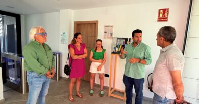 La deportista galapagueña Camino Martínez, ya tiene su rincón de honor en la piscina municipal La deportista galapagueña Camino Martínez, ya tiene su rincón de honor en la piscina municipal