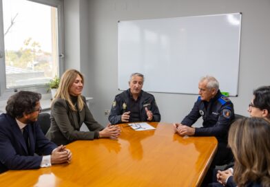 La alcaldesa de Pozuelo Paloma Tejero visita la Unidad de Atención a la Familia y Mujer (UFAM) de la Comisaría de Policía Nacional