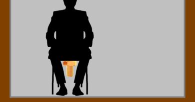 Atornillado al poder