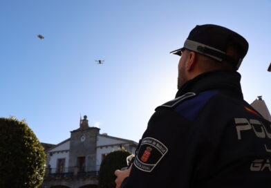 Galapagar presenta UMA , la Unidad de Medios Aéreos Galapagar presenta UMA , la Unidad de Medios Aéreos