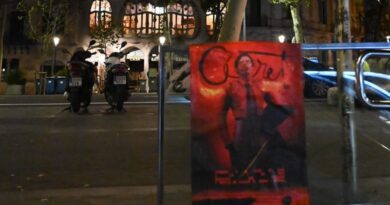 Barcelona vuelve a amanecer con carteles de toros en sus calles