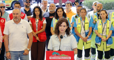 La presidenta de la Comunidad de Madrid, Isabel   Díaz Ayuso visita algunos municipios afectados por los incendios en la región