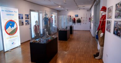 El Club Alpino Piedrafita de Pozuelo celebra su 50 aniversario con una exposición en el Centro Cultural Esperanza Morón El Club Alpino Piedrafita de Pozuelo celebra su 50 aniversario con una exposición en el Centro Cultural Esperanza Morón
