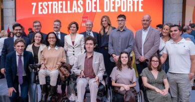 El Club de Natación Pozuelo recibe el Premio Siete Estrellas de la Comunidad de Madrid en la categoría de deporte inclusivo El Club de Natación Pozuelo recibe el Premio Siete Estrellas de la Comunidad de Madrid en la categoría de deporte inclusivo